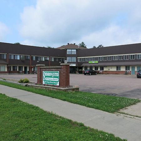 Shemron Suites Hotel Deep River Екстериор снимка