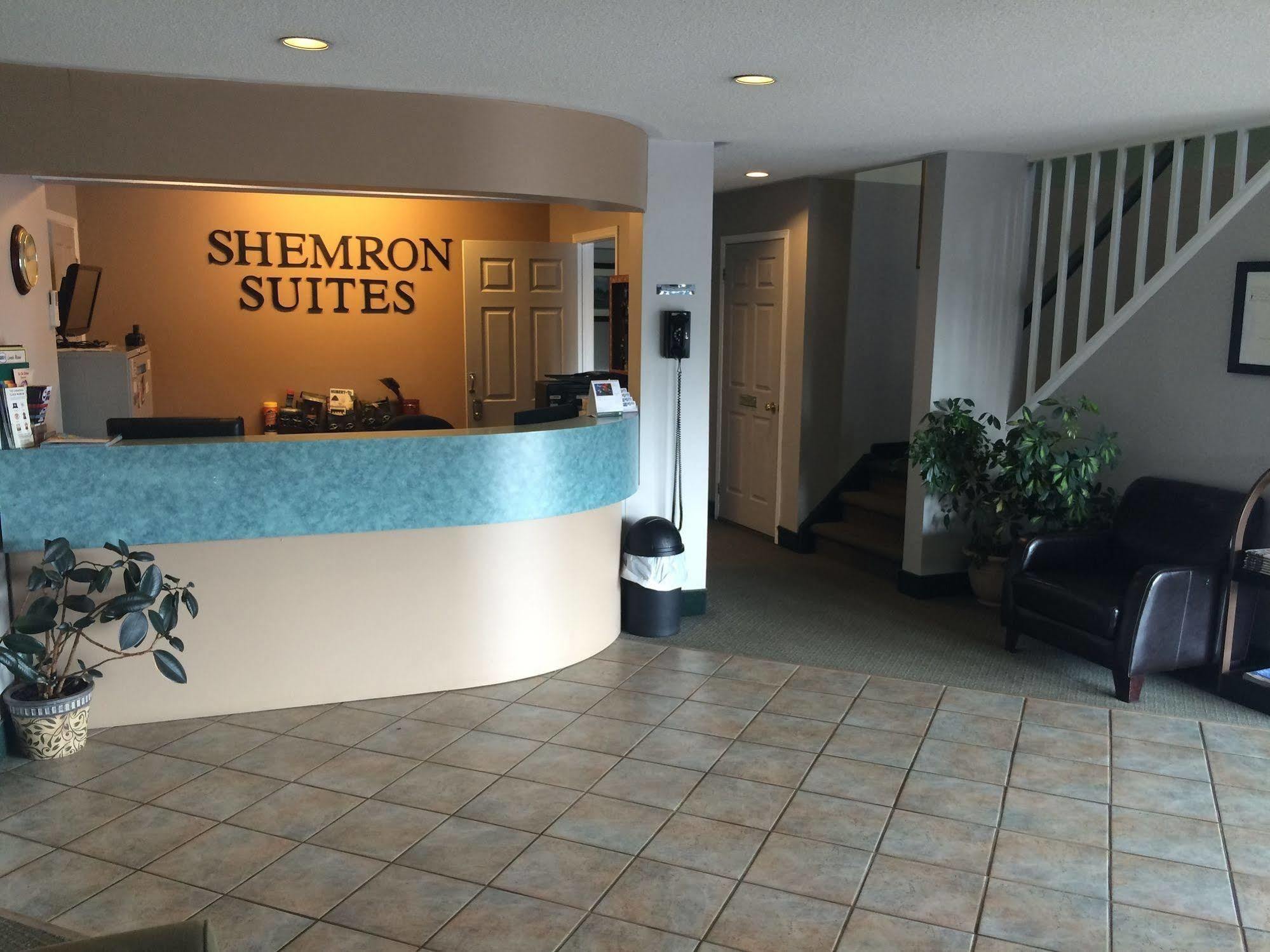 Shemron Suites Hotel Deep River Екстериор снимка