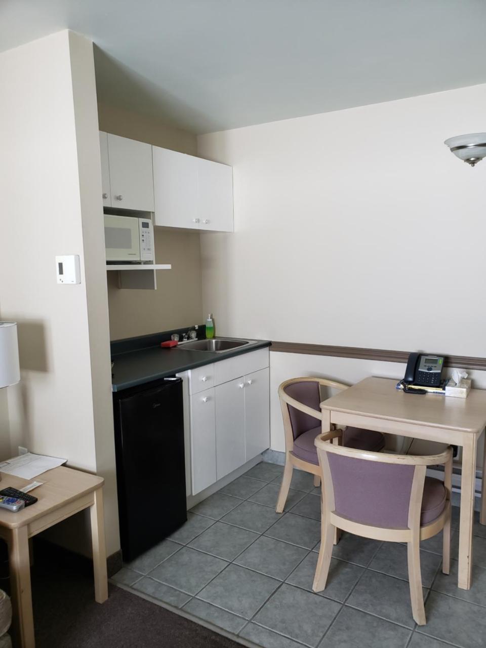 Shemron Suites Hotel Deep River Екстериор снимка